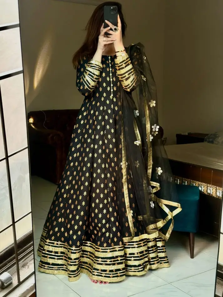 2 Pcs Women's Stitched Silk Printed Frock And Trouser